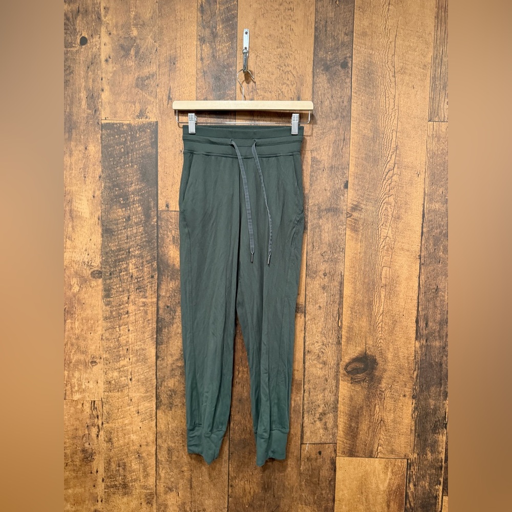 Lululemon Ready to Rulu High-Rise Cropped Jogger
Smoked Spruce size 2 EUC - Picture 2 of 6